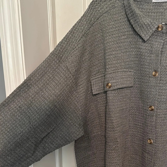 NWT Culture Code Gray Button Down Shirt - Picture 3 of 9